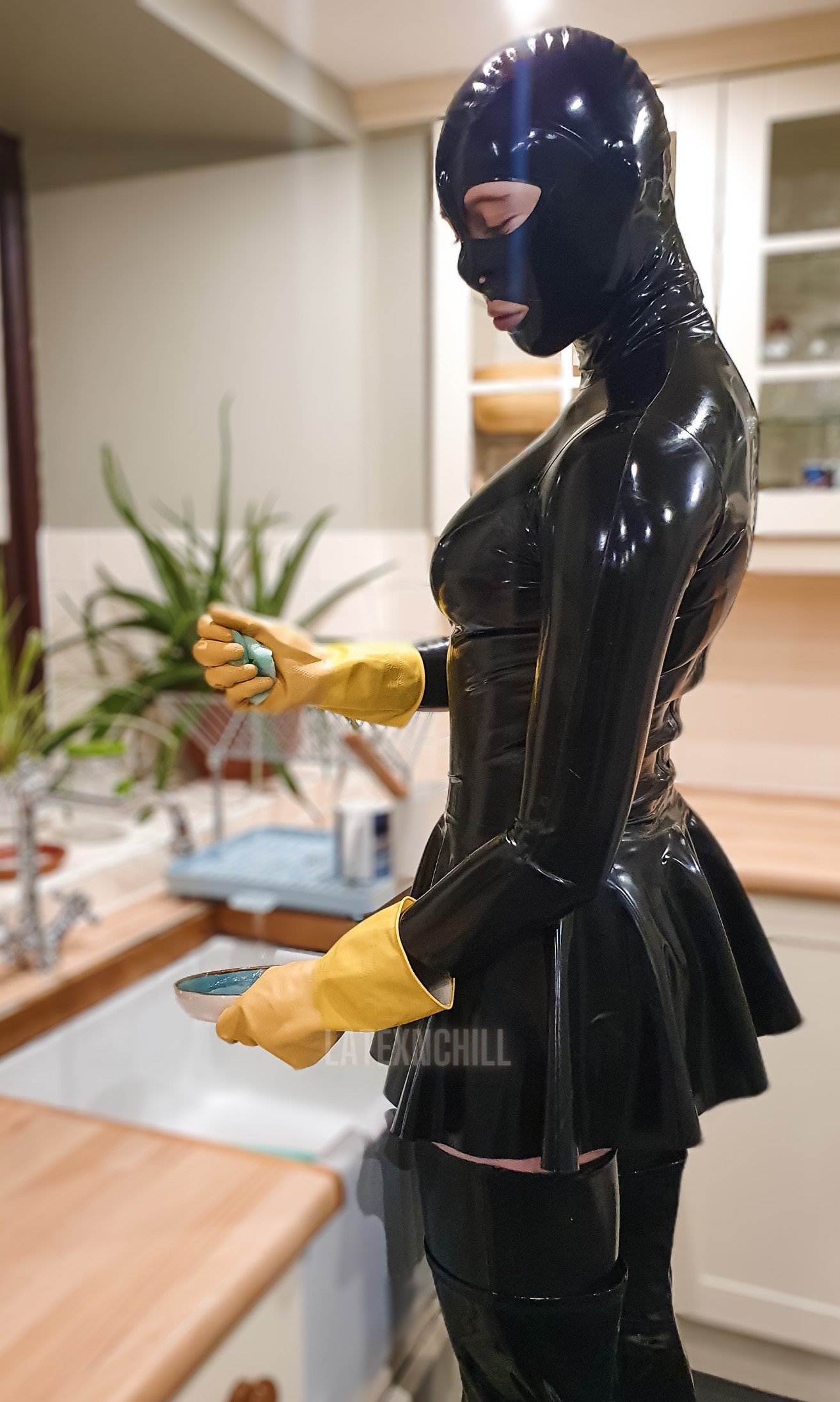 Gallery – LATEXnCHILL